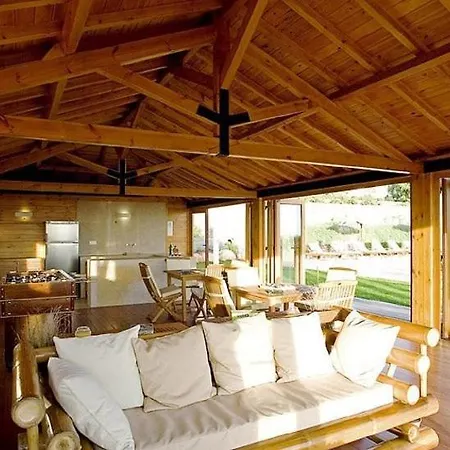 Villa Sleeps 8 Pool Air Con Wifi *