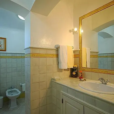 Villa Sleeps 8 Pool Air Con Wifi